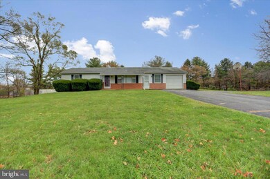 14739 Maugansville Rd, Hagerstown, MD 21740 - photo 2