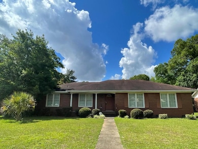 2018 Sharon Dr, Albany, GA 31707 - photo 2