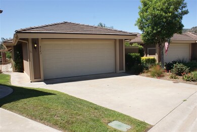 8543 Circle r Valley Ln, Escondido, CA 92026 - photo 4