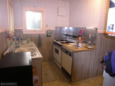 418 W Main St, Niles, MI 49120 - photo 3