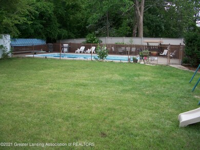 833 W Thomas L Pkwy, Lansing, MI 48917 - photo 2