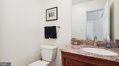 11354 Empire Ln, Rockville, MD 20852 - photo 6