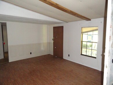 923 Freedom Rd, Laurel, MS 39443 - photo 4