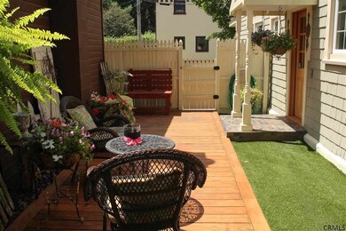 72 Court St, Saratoga Springs, NY 12866 - photo 5