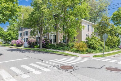 462 Lincoln Ave unit 4, Portsmouth, NH 03801 - photo 3