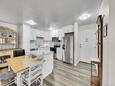 645 S Alton Way unit 4C, Denver, CO 80247 - photo 2