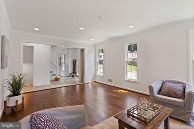 8800 Prudence Dr, Annandale, VA 22003 - photo 6