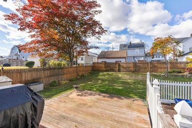 425 Wiklund Ave, Stratford, CT 06614 - photo 2