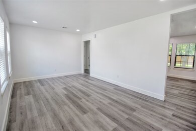 718 Jerry St, Houston, TX 77022 - photo 5