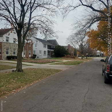 16214 Shaftsbury Ave, Detroit, MI 48219 - photo 7