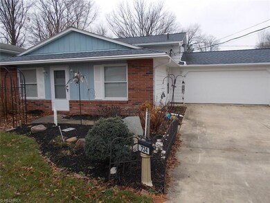 734 Oakwood Ave, Sheffield Lake, OH 44054 - photo 7