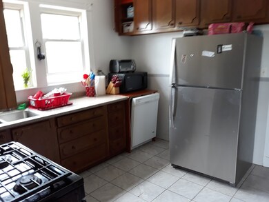 34 Pelham St unit 34, Newton Center, MA 02459 - photo 2