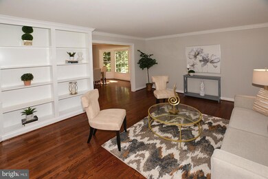 8509 Oak Pointe Way, Fairfax Station, VA 22039 - photo 7
