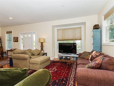376 Waverley Oaks Rd unit 1, Waltham, MA 02452 - photo 4