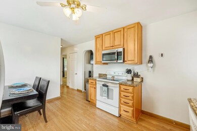 2810 W Emaus Ave, Allentown, PA 18103 - photo 7