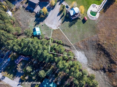 682 Overlook Cir, Alpine, WY 83128 - photo 2