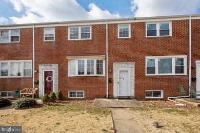 907 Circle Dr, Halethorpe, MD 21227 - photo 3