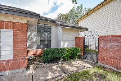 16186 Golden Sands Dr, Houston, TX 77095 - photo 2