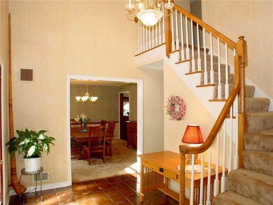Entry/Foyer.