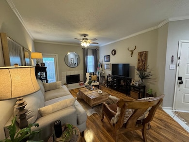 2011 Spenwick Dr unit 511, Houston, TX 77055 - photo 2