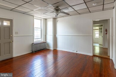 331 Walnut St unit 1ST FLOOR, Spring City, PA 19475 - photo 2