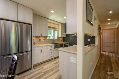 3148 E 18th Cir-20