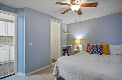 637 W Cedar St, Hurst, TX 76053 - photo 4