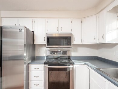 29 Nesenkeag Dr, Litchfield, NH 03052 - photo 4