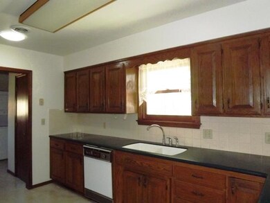 Kitchen. Plenty Of Cabinet Space