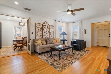 803 Bismark St, Seguin, TX 78155 - photo 4