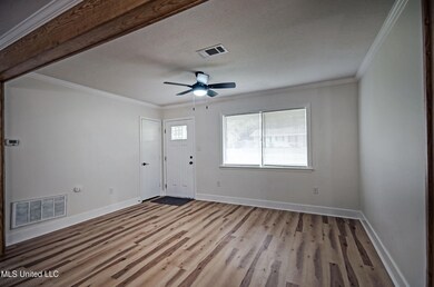 Front living area 311 Danbar St