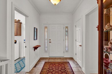 2201 SW Millers Glen Dr, Topeka, KS 66614 - photo 5