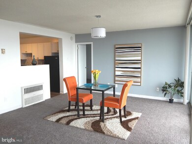 Strathmore Tower unit 902, Baltimore, MD 21215 - photo 4