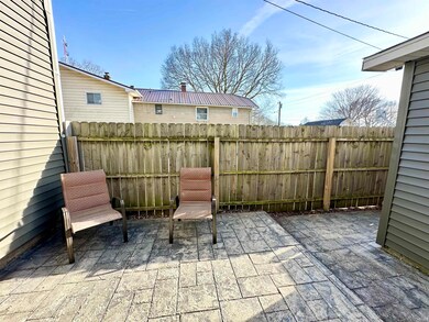 315 2nd St, Covington, IN 47932 - photo 4