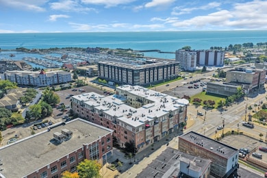 141 Main St unit 429, Racine, WI 53403 - photo 3