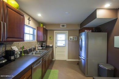 6338 Kellow Dr, Jacksonville, FL 32216 - photo 5