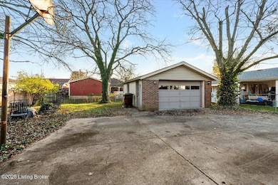 3702 Hillview Blvd, Louisville, KY 40229 - photo 6