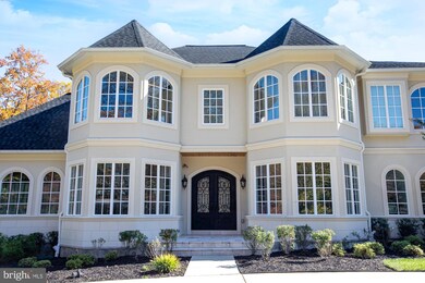 8560 Horseshoe Ln, Potomac, MD 20854 - photo 3