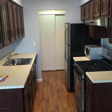 Foxwood Square unit 10, Staten Island, NY 10314 - photo 6