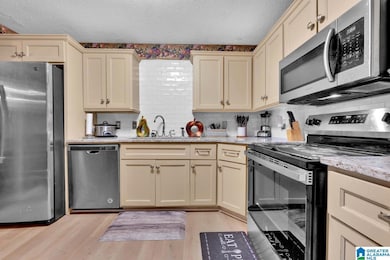 5243 Paramont Dr, Irondale, AL 35210 - photo 3