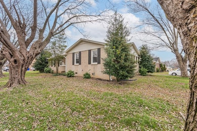 302 Peebles Ave, Franklin, KY 42134 - photo 2