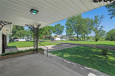 603 Summit St, Butler, MO 64730 - photo 5