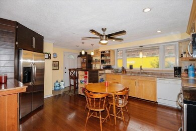 14 Wilbraham Ave, Springfield, MA 01109 - photo 2