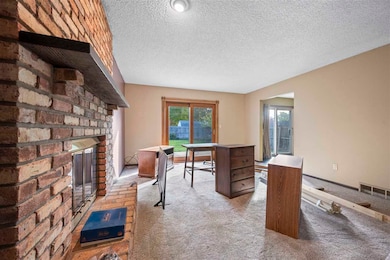 1256 Esther Ct, Iowa City, IA 52240 - photo 4