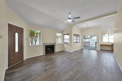 8603 Laurel Trails Dr, Houston, TX 77095 - photo 5