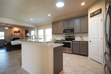 1803 Vallana Dr, Gainesville, TX 76240 - photo 4