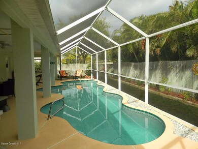 Sparkling Screened Pool