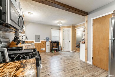 1709 Tremont St, Lincoln, IL 62656 - photo 7