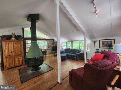 140 Deer Run Rd, Berkeley Springs, WV 25411 - photo 4