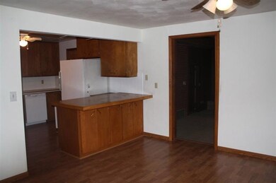630 S Trindle St, Hugoton, KS 67951 - photo 7